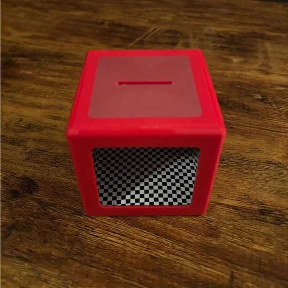 Supreme Illusion Coin Bank - Picture 6 of 9